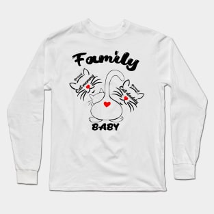 Proud Cat mom and Cat Dad and the kitten baby - The cat family ? With love and hearts Long Sleeve T-Shirt